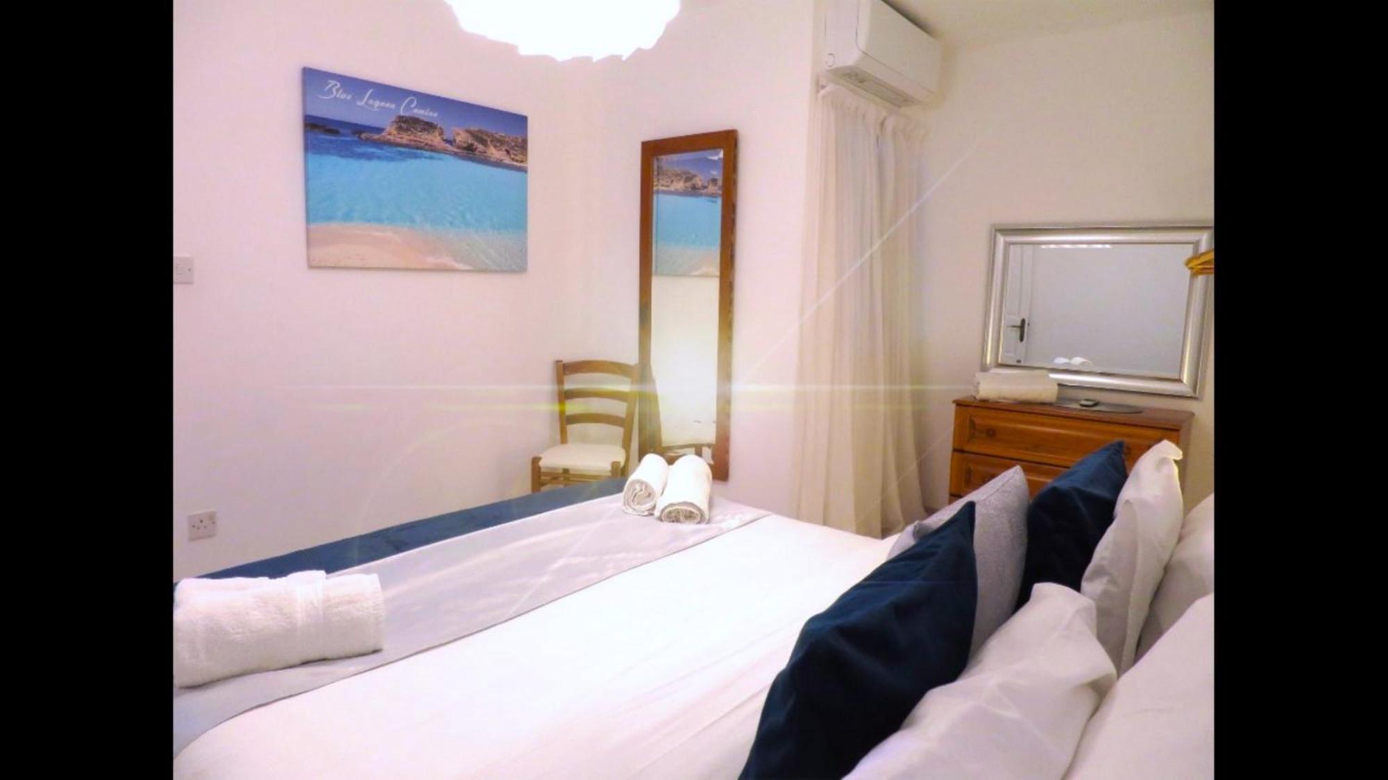 Seafront Apartment Terrace, Lounger & Panoramic Ocean Views Mellieħa Cameră foto