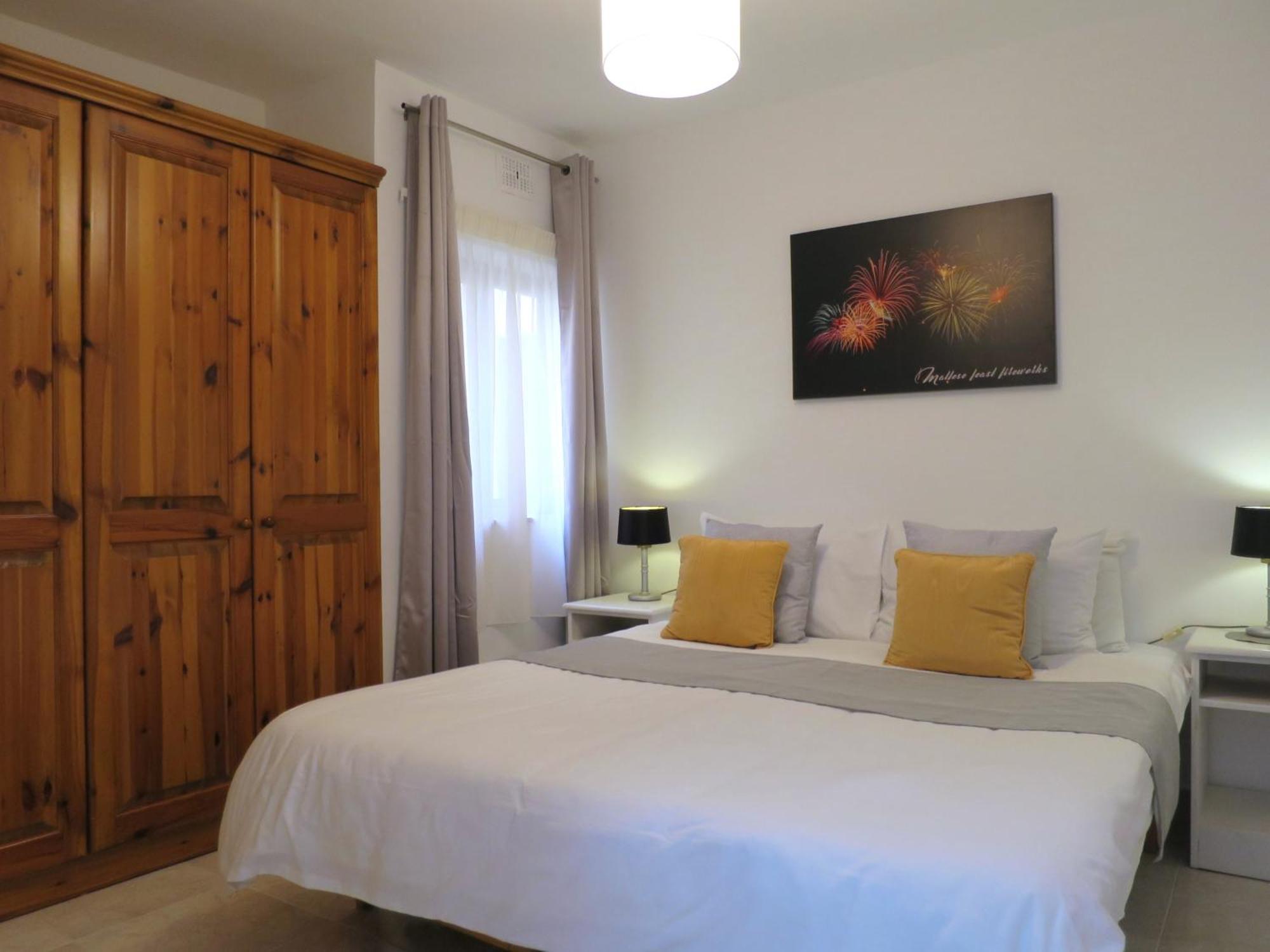 Seafront Apartment Terrace, Lounger & Panoramic Ocean Views Mellieħa Cameră foto