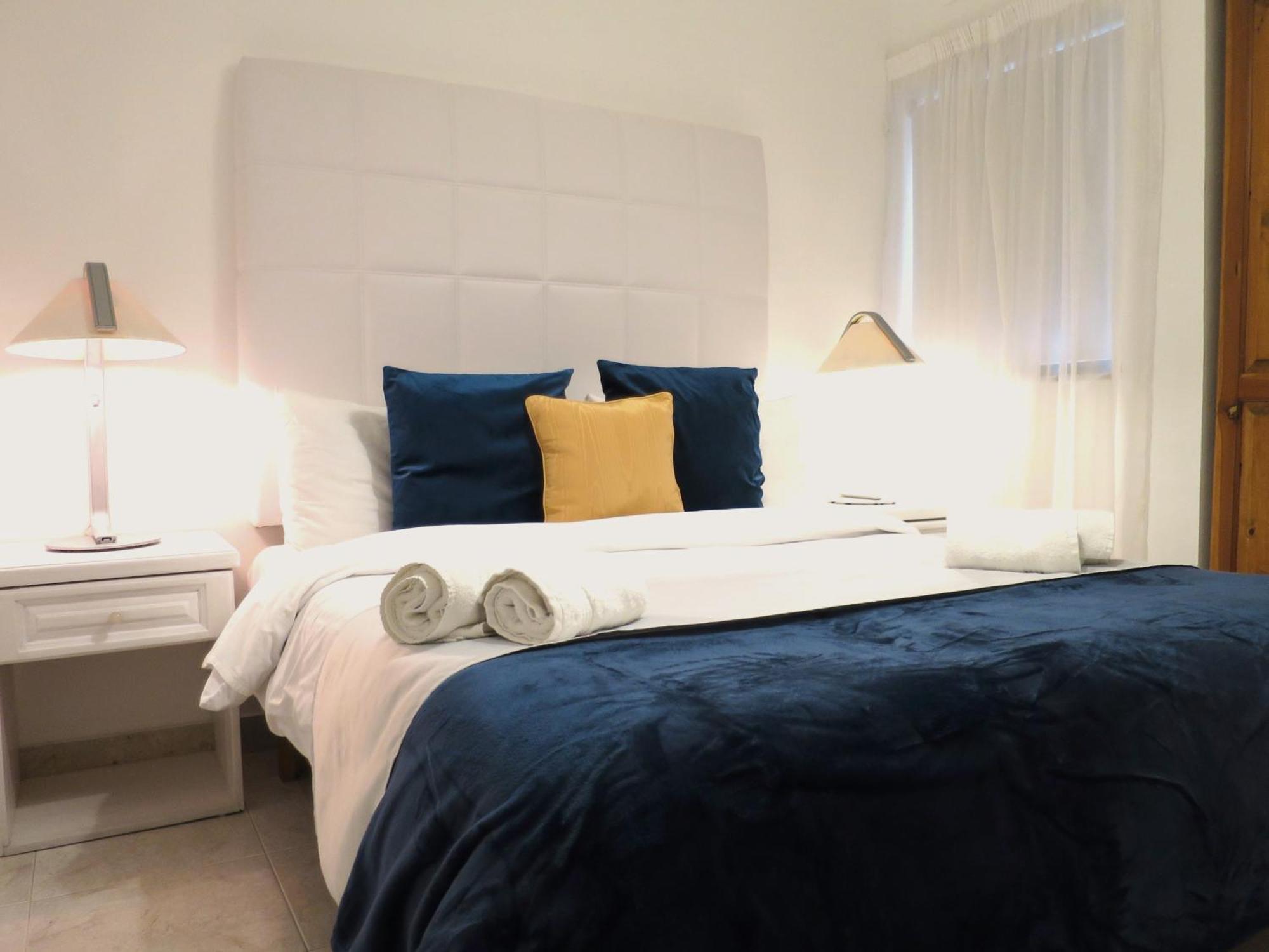 Seafront Apartment Terrace, Lounger & Panoramic Ocean Views Mellieħa Cameră foto