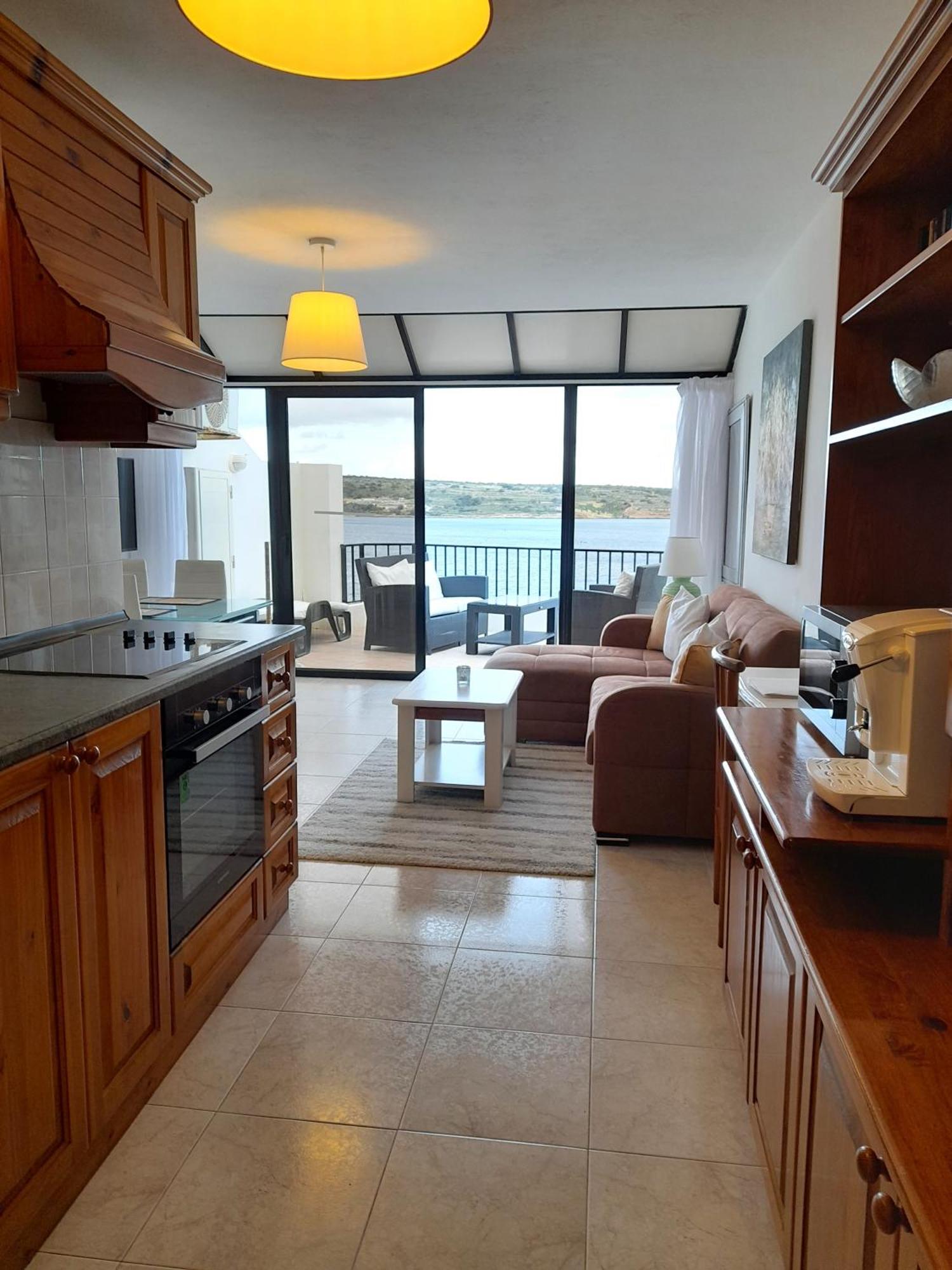 Seafront Apartment Terrace, Lounger & Panoramic Ocean Views Mellieħa Cameră foto