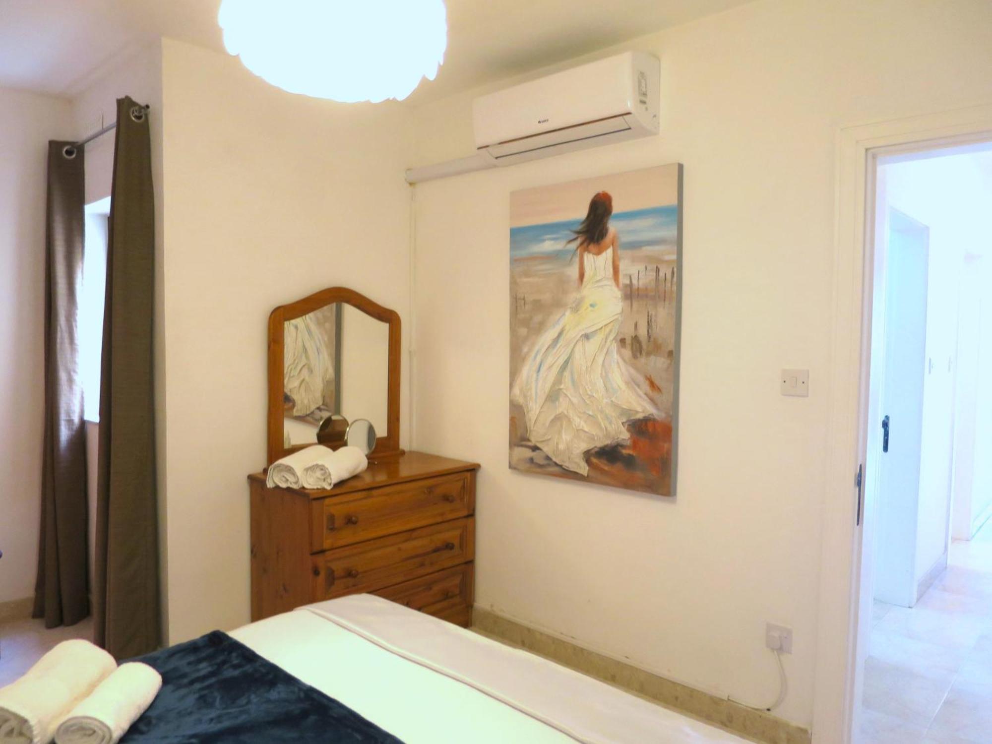 Seafront Apartment Terrace, Lounger & Panoramic Ocean Views Mellieħa Cameră foto
