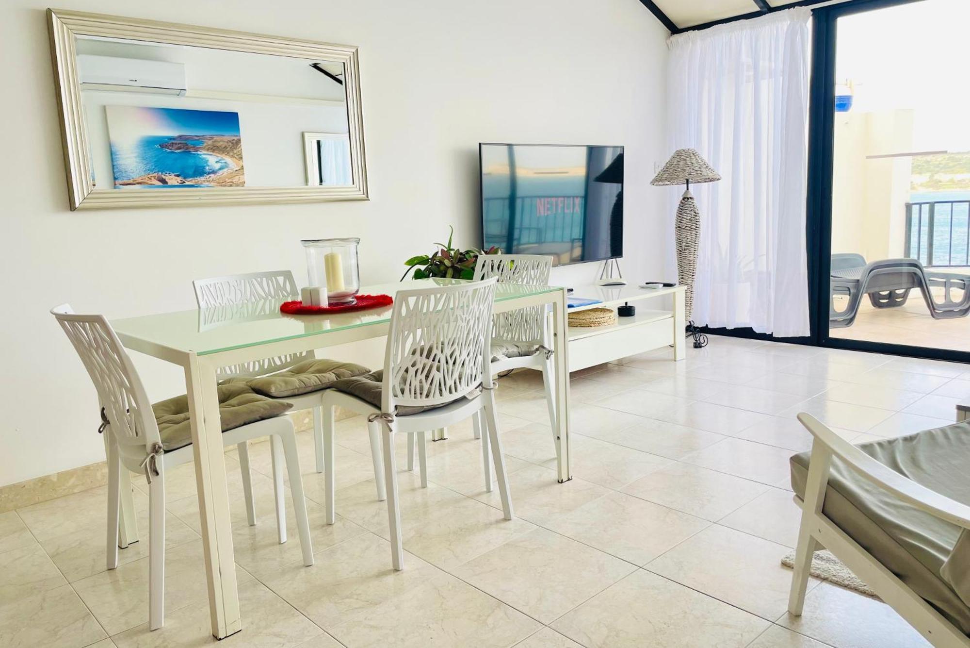 Seafront Apartment Terrace, Lounger & Panoramic Ocean Views Mellieħa Exterior foto